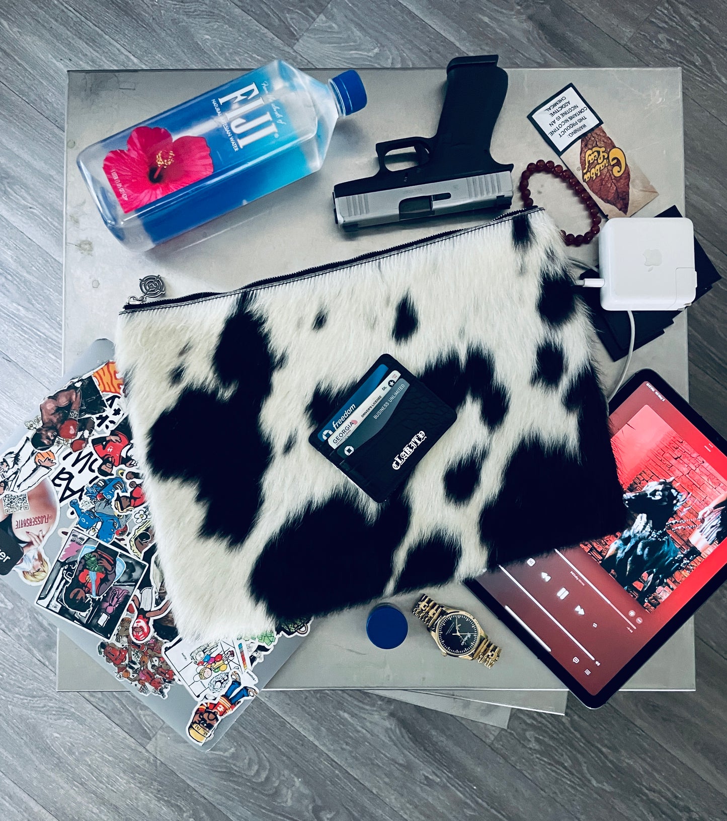 ‘Croc & Cow’ Laptop Container